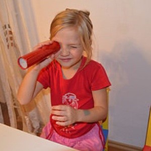 Vyučujeme čtení a psaní Braillova písma. Zkrátka rozvíjíme schopnosti dětí tak, aby byly co nejvíce samostatné.