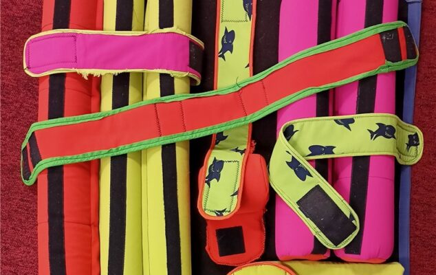 Doma šité Squiggles Baby