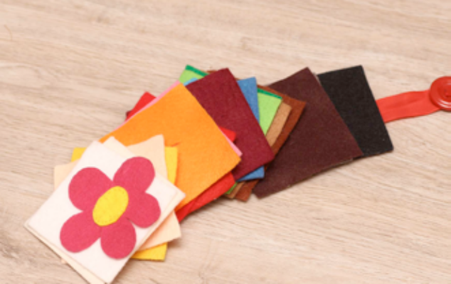 Busy bag -Zapínání knoflíků